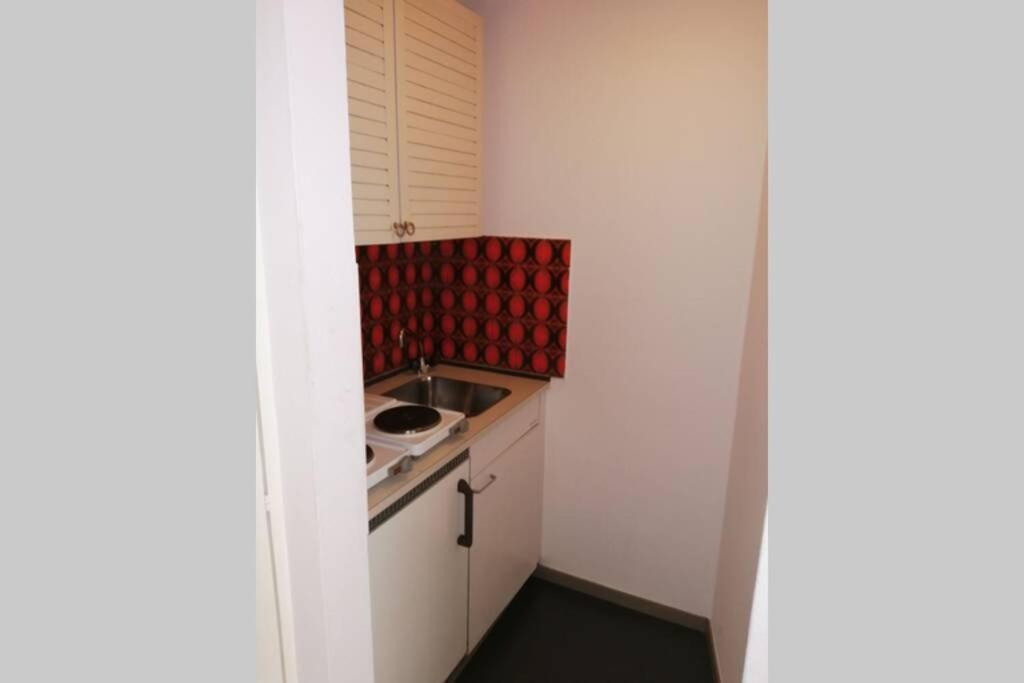 Ferienwohnung Studio F am Barfüsserplatz central old town Basel Exterior foto