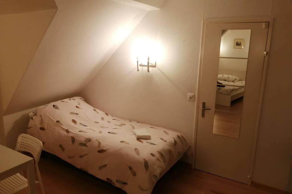 Ferienwohnung Studio F am Barfüsserplatz central old town Basel Exterior foto